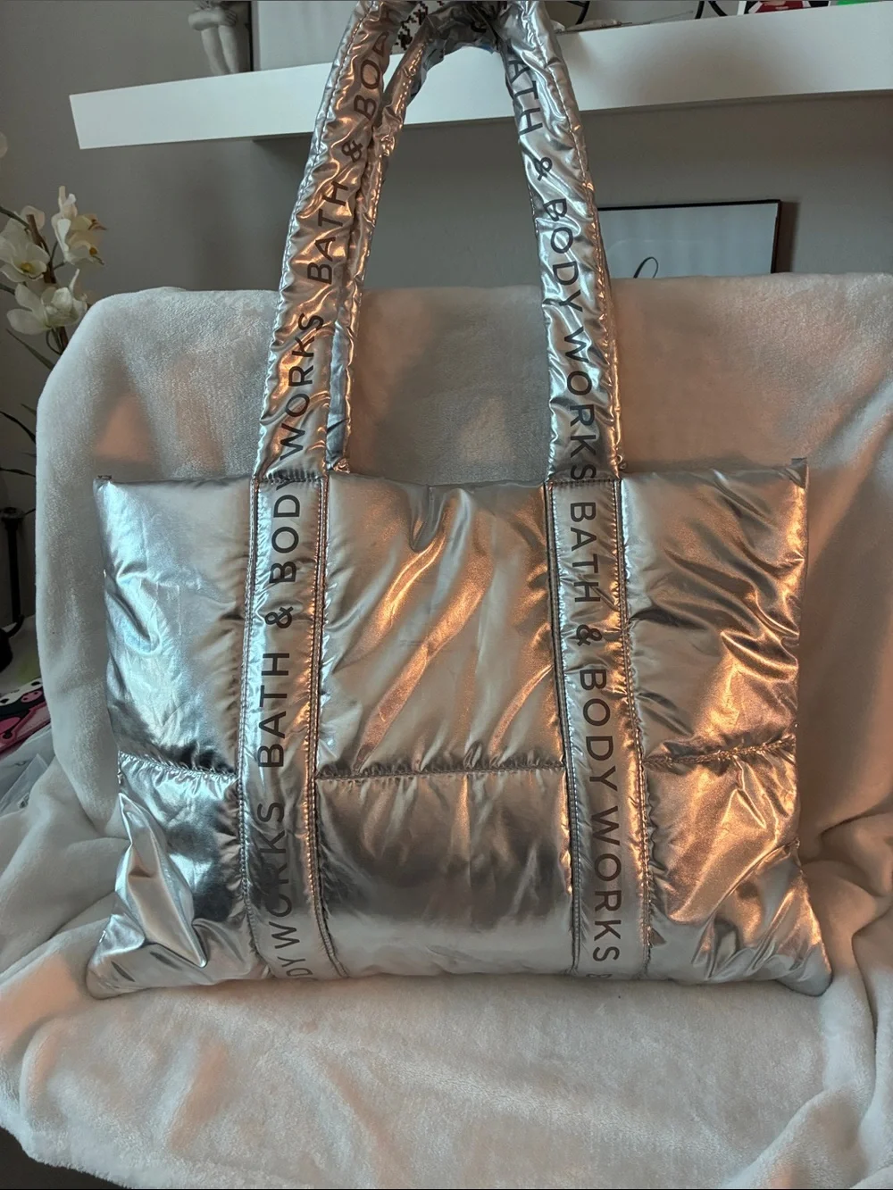Bath & Body Works Metallic Silver Puffer Tote EUC. used 2x